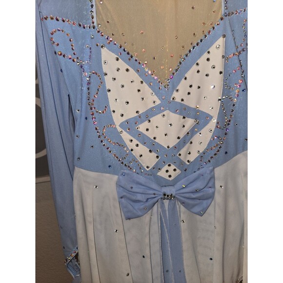 Ice skating Princess Theme with cute bow back -  Figure Skating Dress. size 14 - Picture 5 of 10